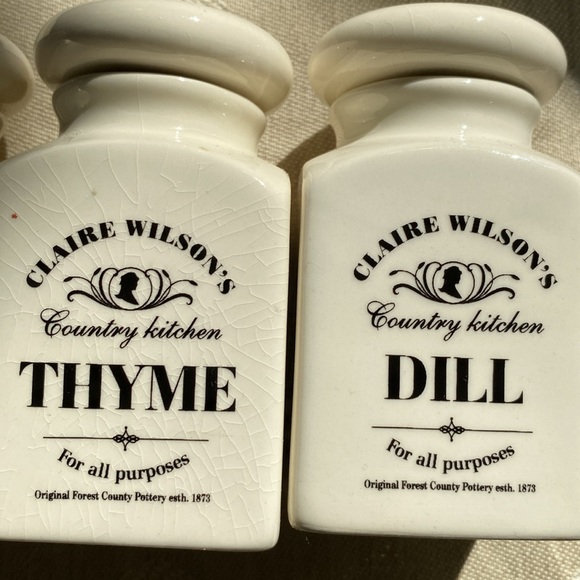 Clair Wilson’s Country Kitchen Spice Jars set of 4 - Picture 4 of 8